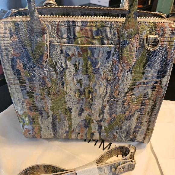 Brahmin handbag with matching wallet - Picture 2 of 6